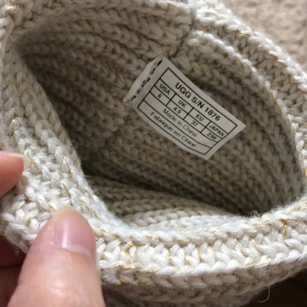 Comfy winter Ugg boots 6 - Picture 6 of 8
